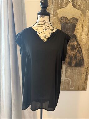 Pleione Black V-Neck Cap Sleeve Tunic